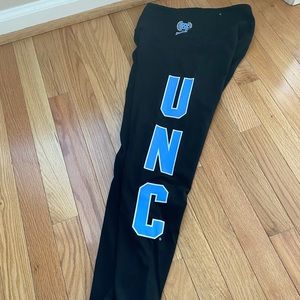 Victoria’s Secret UNC leggings